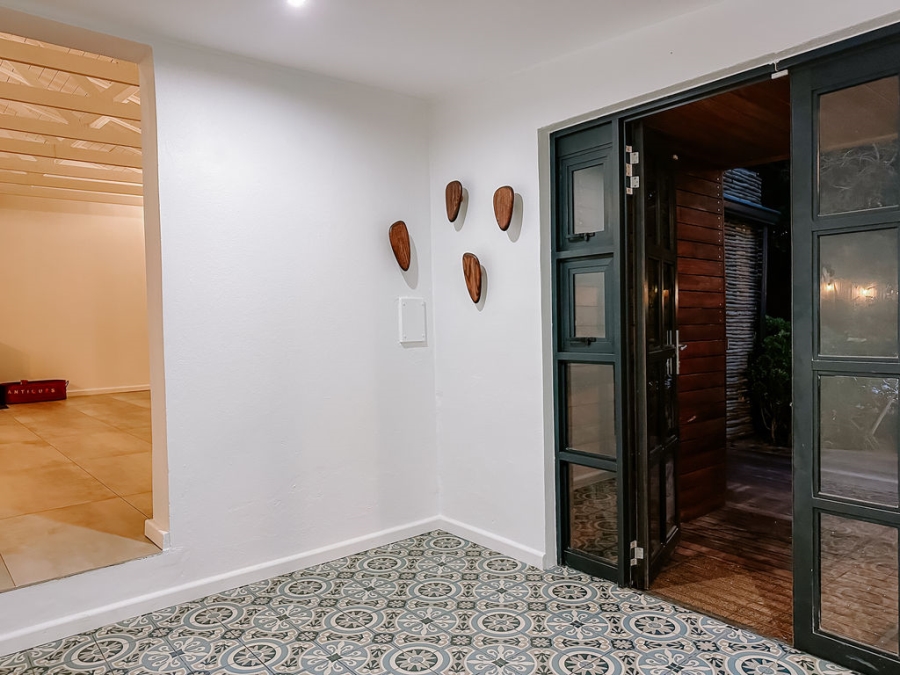 To Let 4 Bedroom Property for Rent in Kommetjie Western Cape